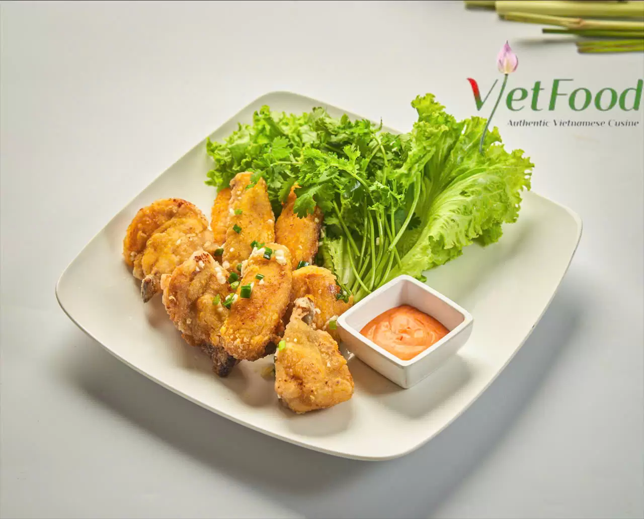 FRIED BUTTER GARLIC  CHICKEN WINGS - Cánh Gà Chiên