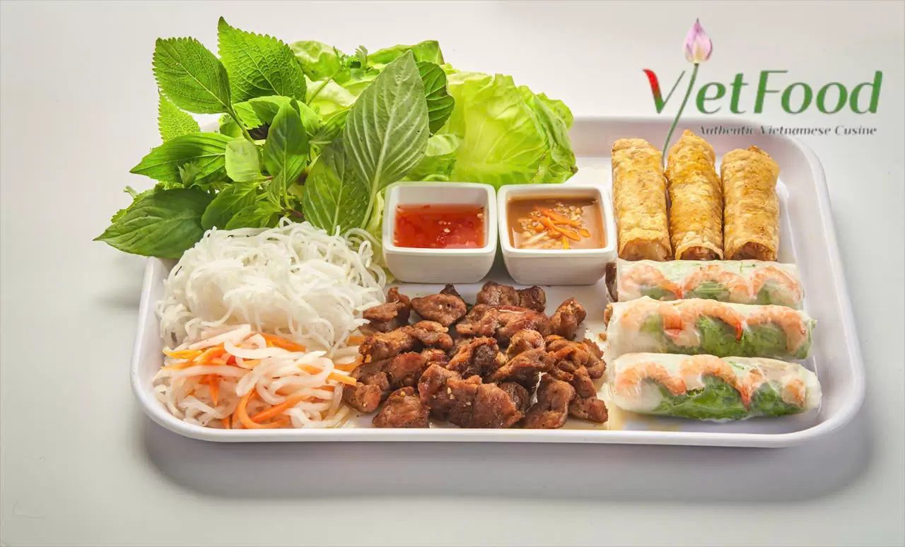  THE SPRING TRAY - Mâm Cuốn Mùa Xuân